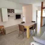 Apartment The Apricot House, Alle Porte Di *