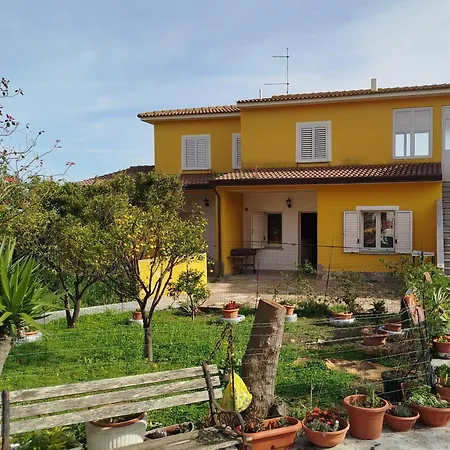 The Apricot House, Alle Porte Di Apartment *